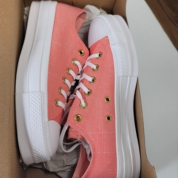 #6 Converse Women's Chuck Taylor All Star Low LIFT Ox, 560675C Size 8 - Picture 8 of 8